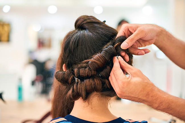 Tecnico in parrucchiere e cosmetica per capelli